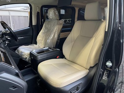 صورة مصغرة 13 لـ 2020 Toyota GRAND ACE
