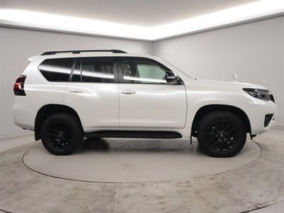 صورة 2 لـ 2023 Toyota LAND CRUISER PRADO
