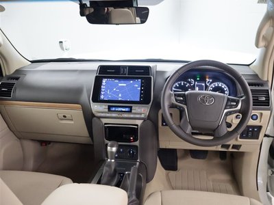 صورة 5 لـ 2023 Toyota LAND CRUISER PRADO