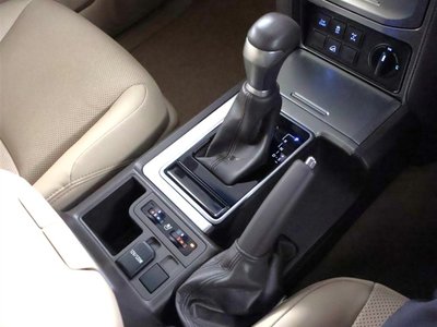 صورة 12 لـ 2023 Toyota LAND CRUISER PRADO
