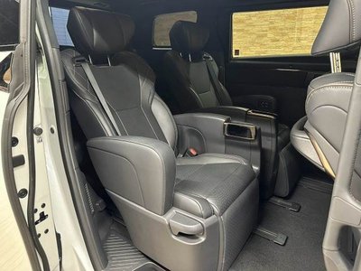 صورة 6 لـ 2023 Toyota VELLFIRE