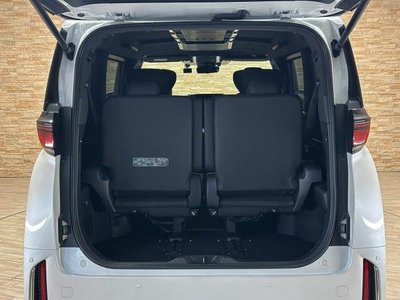 صورة 13 لـ 2023 Toyota VELLFIRE
