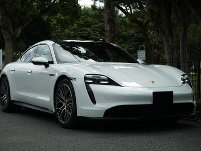 2021 Porsche TAYCAN photo 1