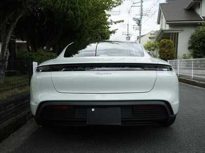2021 Porsche TAYCAN photo 16