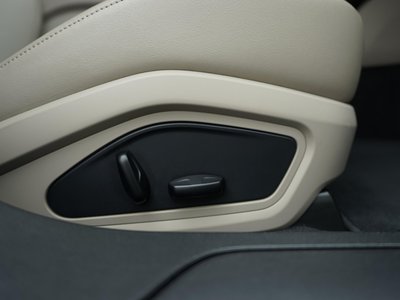 2021 Porsche TAYCAN thumbnail 27