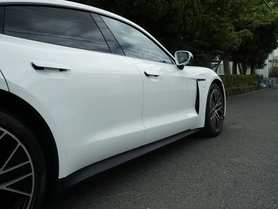 2021 Porsche TAYCAN thumbnail 17