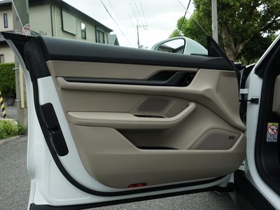 2021 Porsche TAYCAN thumbnail 34