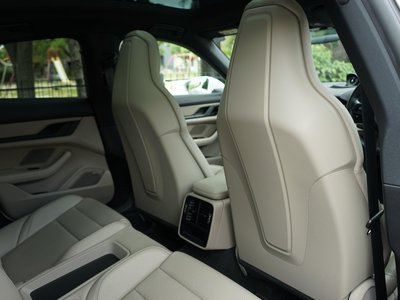 2021 Porsche TAYCAN thumbnail 24