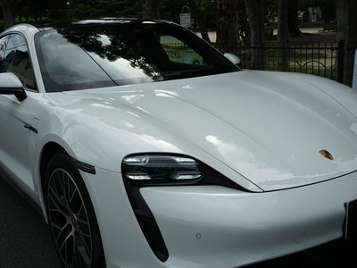 2021 Porsche TAYCAN photo 7