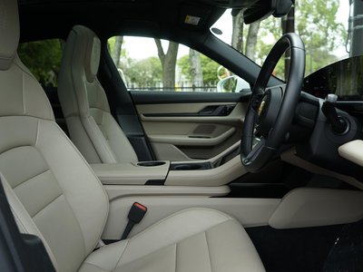 2021 Porsche TAYCAN thumbnail 22