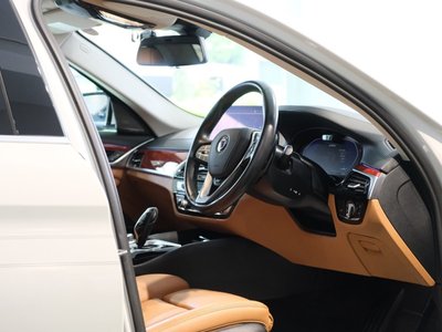 صورة 10 لـ 2022 BMW Alpina D5