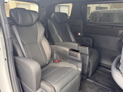 2025 Toyota ALPHARD — фото 18