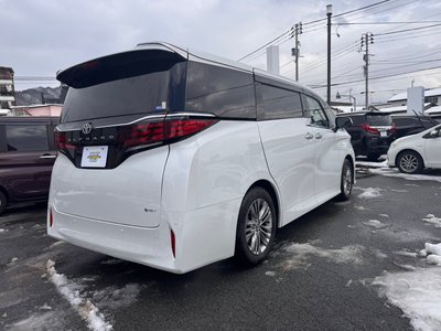 2025 Toyota ALPHARD — фото 8
