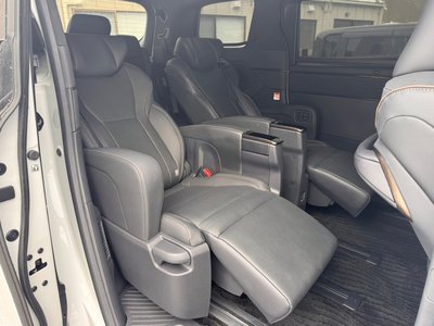 2025 Toyota ALPHARD — фото 19