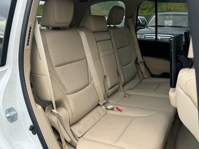 2024 Toyota LAND CRUISER 300 thumbnail 32