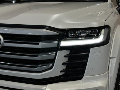 2024 Toyota LAND CRUISER 300 photo 15