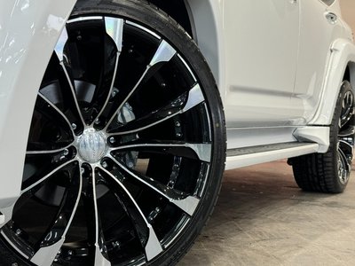 2024 Toyota LAND CRUISER 300 photo 14