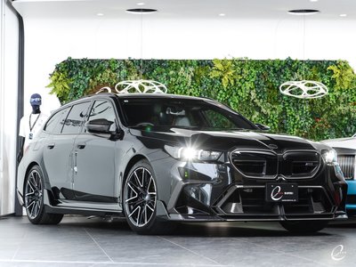 2025 BMW M5 TOURING photo 14