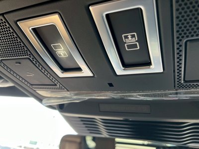 2025 LAND Rover DISCOVERY thumbnail 19
