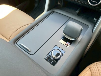 2025 LAND Rover DISCOVERY thumbnail 34
