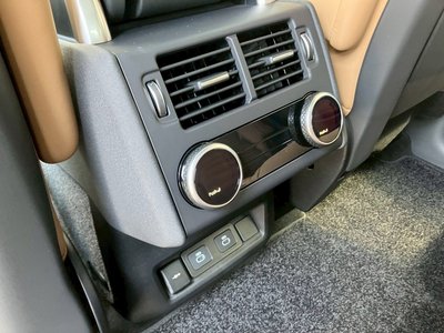 2025 LAND Rover DISCOVERY thumbnail 17