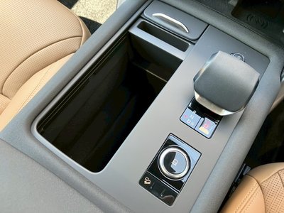 2025 LAND Rover DISCOVERY thumbnail 36