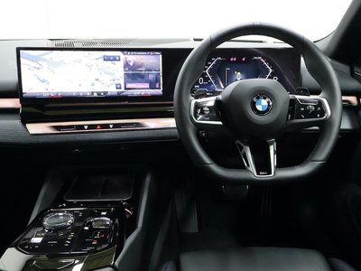 2025 BMW 5 SERIES TOURING 照片 15