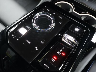 2025 BMW 5 SERIES TOURING thumbnail 18