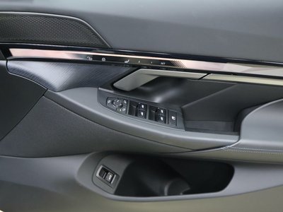2025 BMW 5 SERIES TOURING thumbnail 34