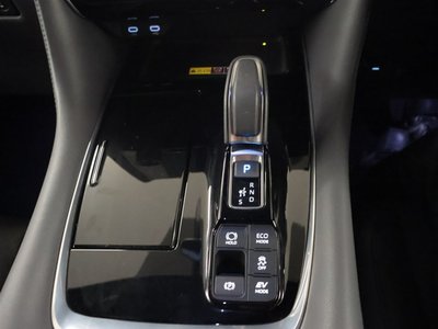 صورة 18 لـ 2023 Toyota ALPHARD