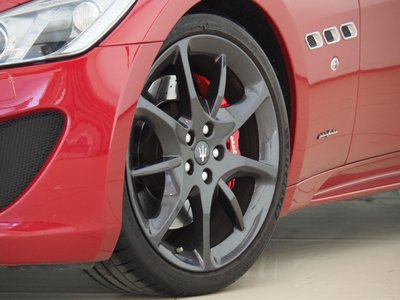 صورة مصغرة 4 لـ 2015 Maserati GRANTURISMO