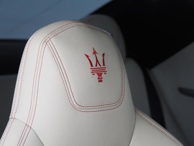 صورة مصغرة 8 لـ 2015 Maserati GRANTURISMO