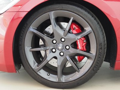 صورة مصغرة 33 لـ 2015 Maserati GRANTURISMO