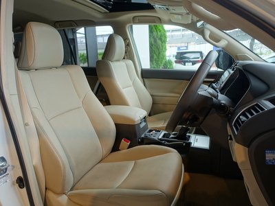 2023 Toyota LAND CRUISER PRADO 照片 32