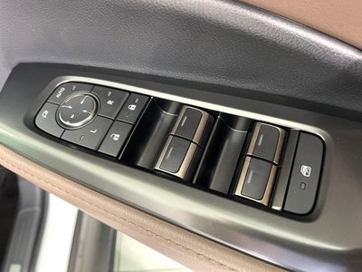 2025 Lexus LBX thumbnail 57
