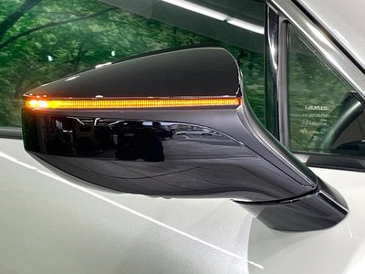 2025 Lexus LBX thumbnail 61