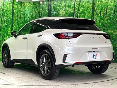 2025 Lexus LBX thumbnail 23