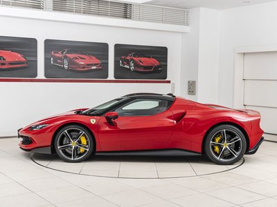 صورة 9 لـ 2024 Ferrari 296 GTB