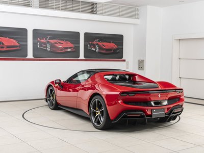 صورة 8 لـ 2024 Ferrari 296 GTB