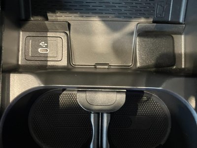 2025 Mercedes-BENZ GLA thumbnail 27