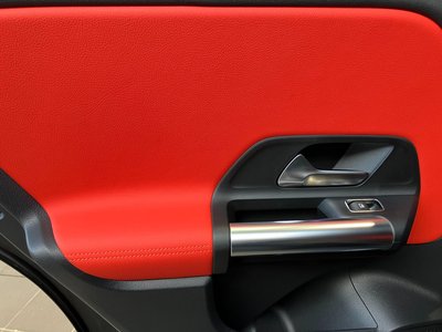 2025 Mercedes-BENZ GLA thumbnail 31