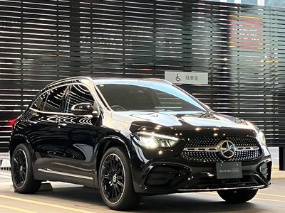 2025 Mercedes-BENZ GLA photo 3