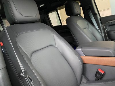 2022 LAND Rover DEFENDER thumbnail 46