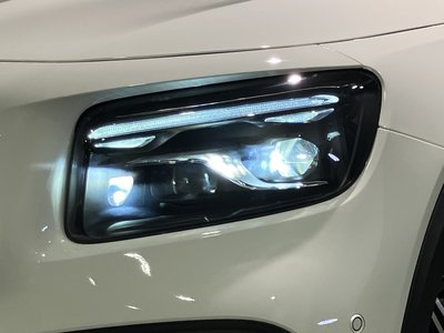2025 Mercedes-BENZ GLB photo 16