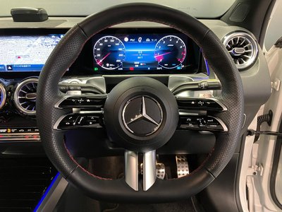 2025 Mercedes-BENZ GLB thumbnail 40