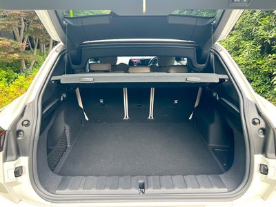 2025 BMW IX2 缩略图 24