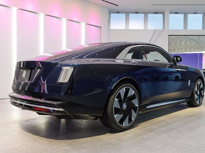 2025 ROLLS-ROYCE SPECTRE — миниатюра 6