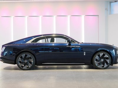 2025 ROLLS-ROYCE SPECTRE — миниатюра 5