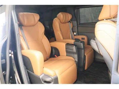 2025 Toyota VELLFIRE — фото 20