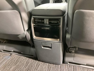 صورة 77 لـ 2023 Toyota ALPHARD
